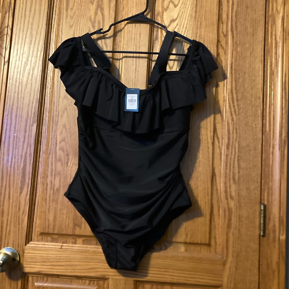 Avenue New/Tags Jungle Paradise 1 Piece Ruffle Swimsuit in Black Size 16 Women's